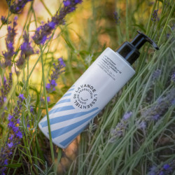 Lait nettoyant, aux huiles essentielles Bio de Lavande et Lavandin (flacon pompe 200ml)